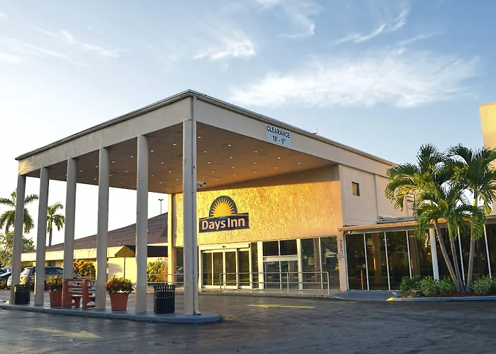Dog friendly hotels Envision Miami International Airport