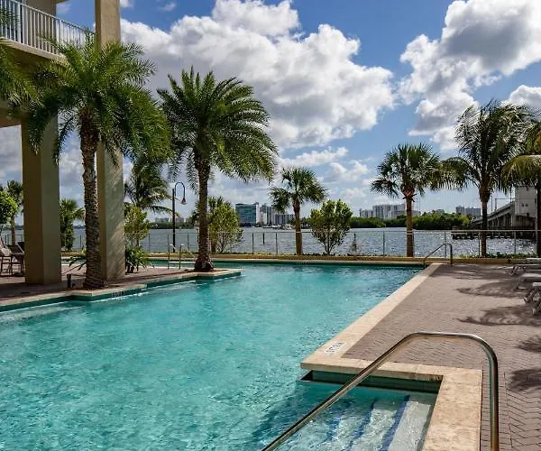 Mare Azur Miami Luxury Apartments By Grand Bay